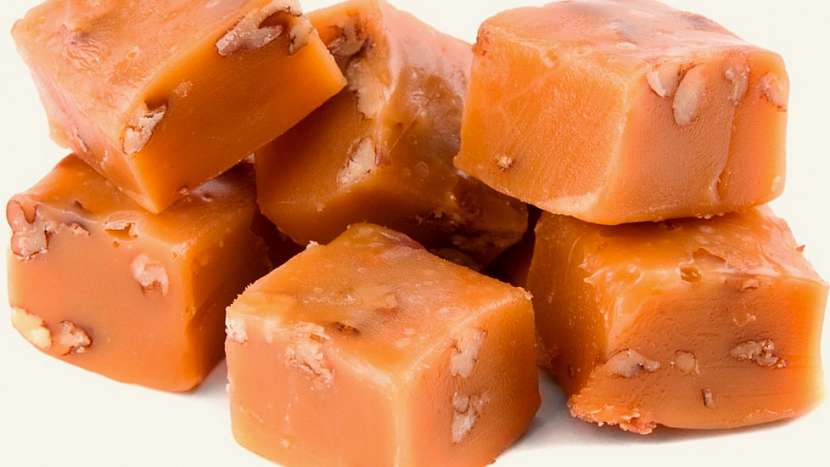 3 recepty na domácí karamelky: oříškové