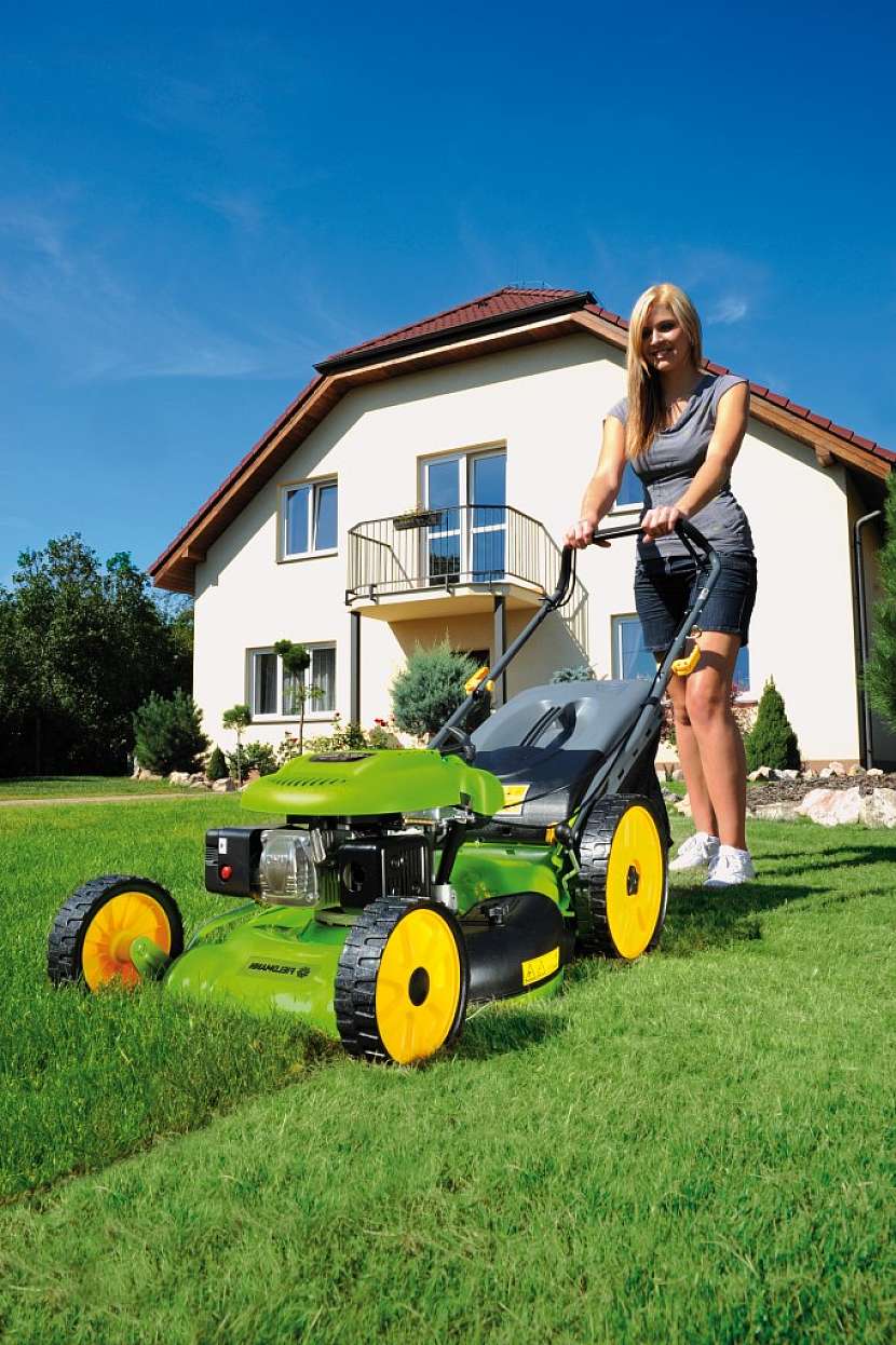 Sekačky FIELDMANN s motory Briggs & Stratton
