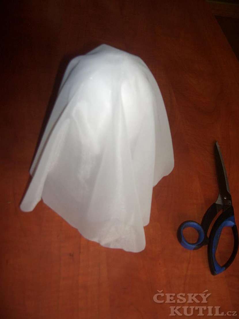 Strašidla a netopýři – výroba halloweenské dekorace