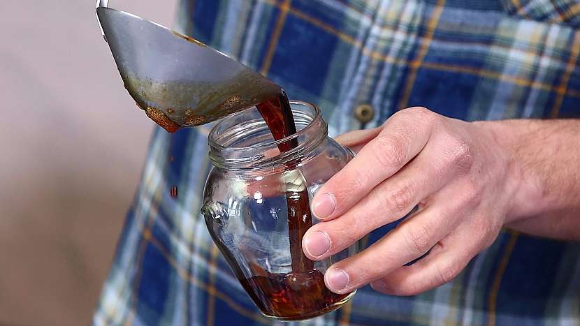 Pivní sirup napijeme do skleničky