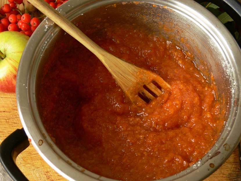 Recept na kompot, džem a víno z jeřabin