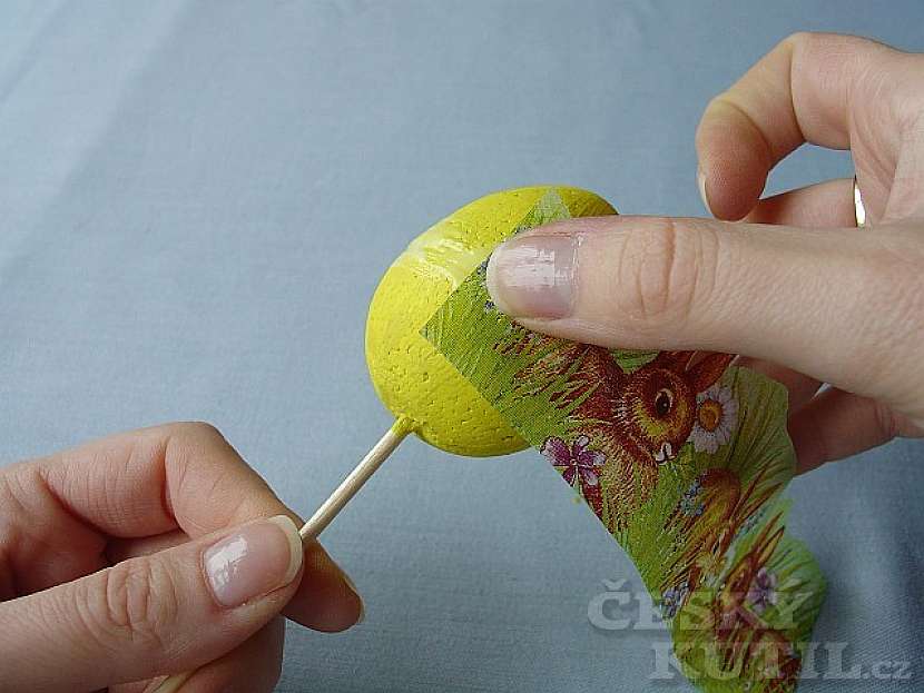 Zdobení velikonočních vajíček a kraslic – dekupáž