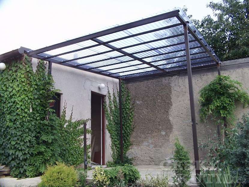 Zastřešená pergola