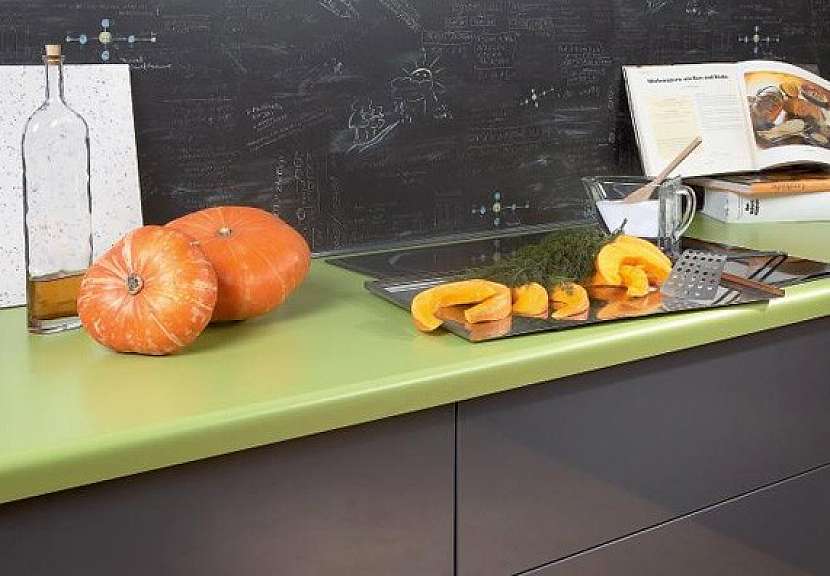 Levné laminátové desky snadné na údržbu