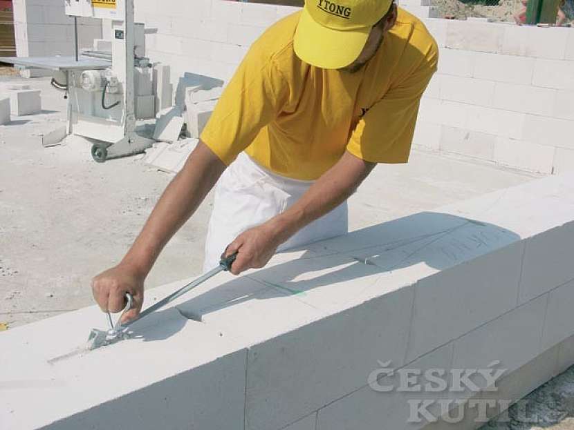 Otvory bez trhlin