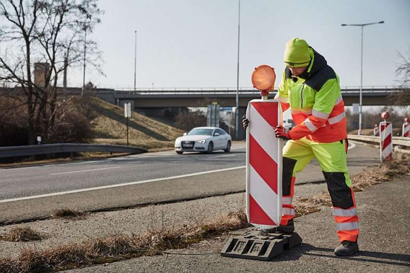 Reflexní oblečení vás může zachránit nejenom na stavbě, ochrání vás i v běžném životě