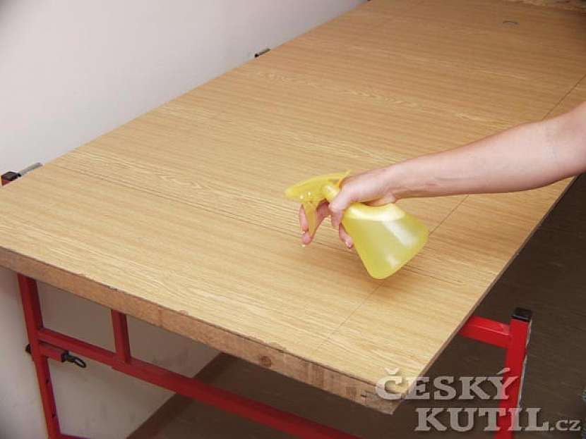 Dveře v novém kabátě aneb renovace za jedno odpoledne