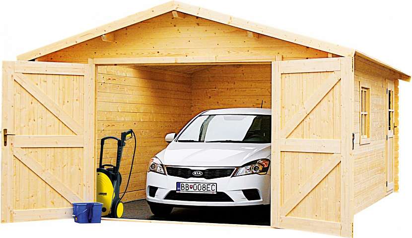 dřevěný přístřešek pro auto