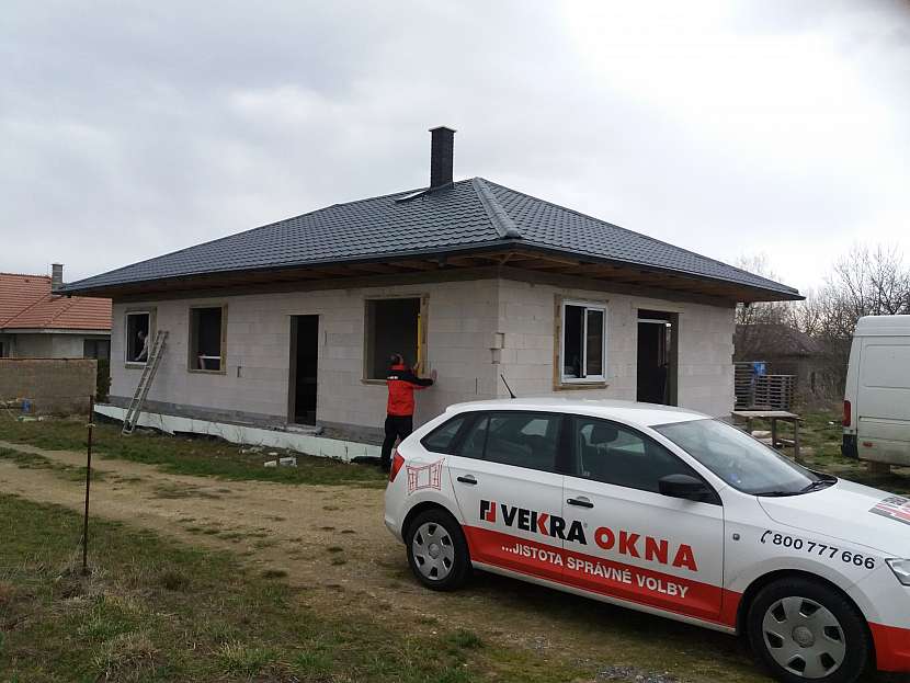 kontrola_prace_montazniku_ montaznim_technikem_2_foto_zdroj_VEKRA