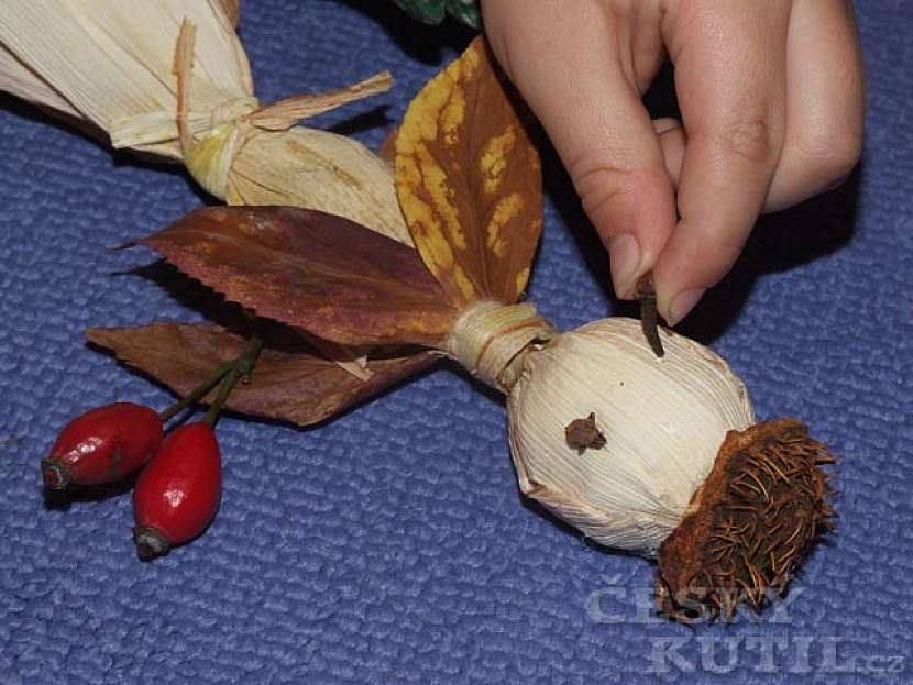 Podzimní strašidlo - výroba postavičky z přírodnin