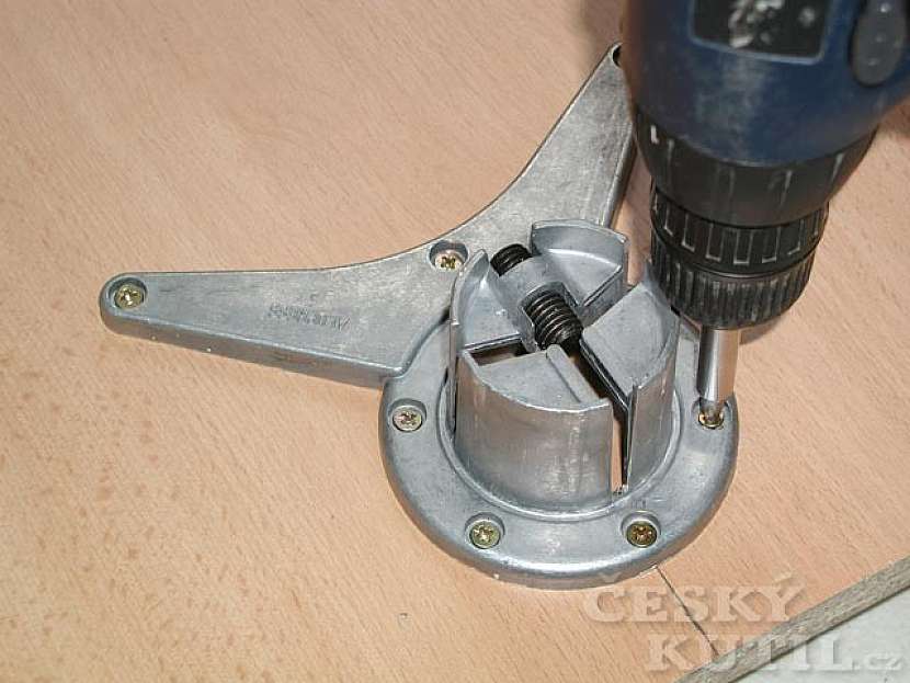 Jak vyrobit výsuvný stůl? - 1. díl.
