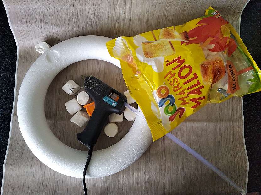 Pomůcky