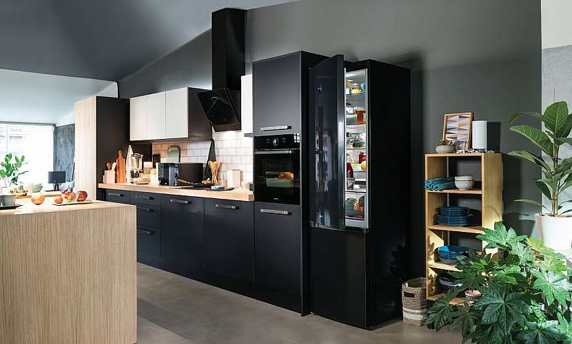 simplicity19_ambient_ff_oven_mw_hood_hob_black_no_dw