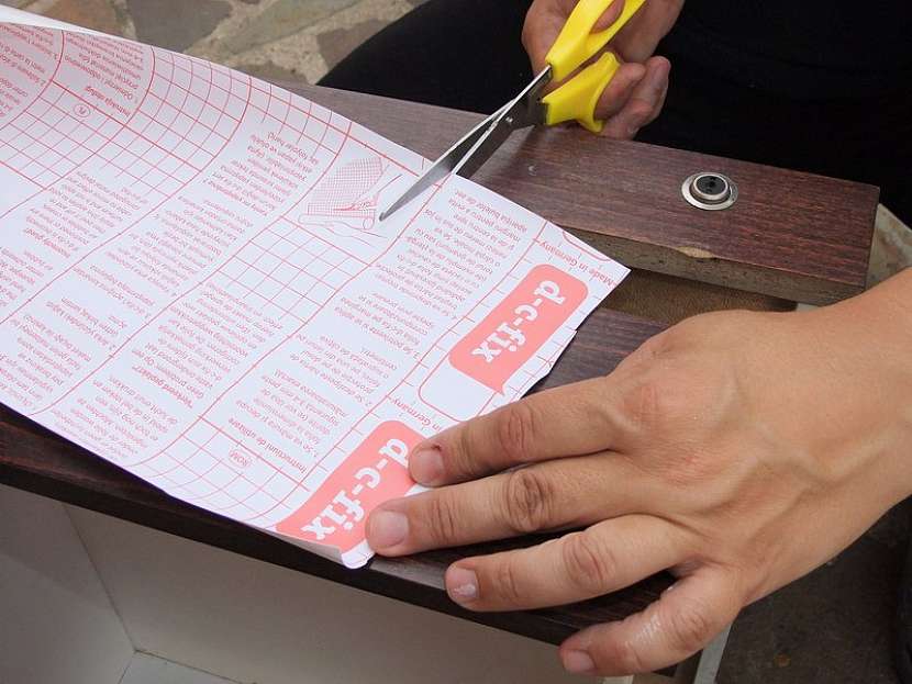Proměna šuplíčků a skříně s dc fix fólií