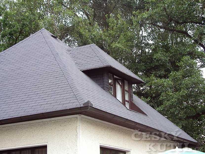 Střechy a střešní krytiny – 2. díl: asfaltový šindel