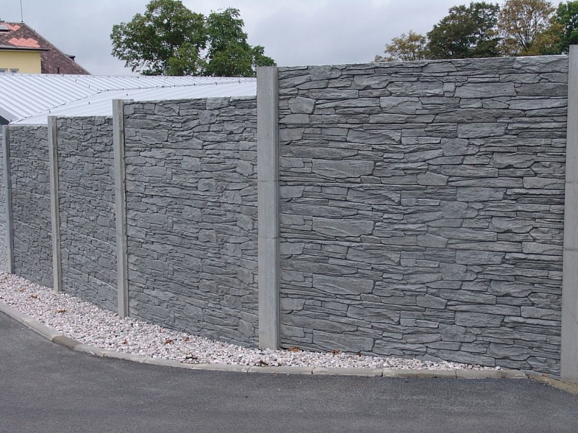 betonový plot - oboustranný reliéf