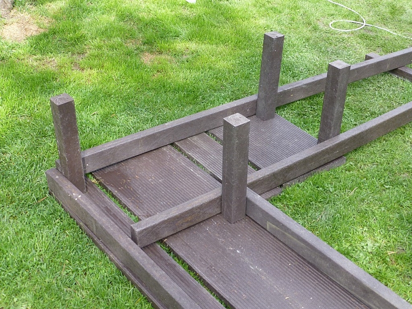 Transform - odolná zahradní lavička z terasových prken