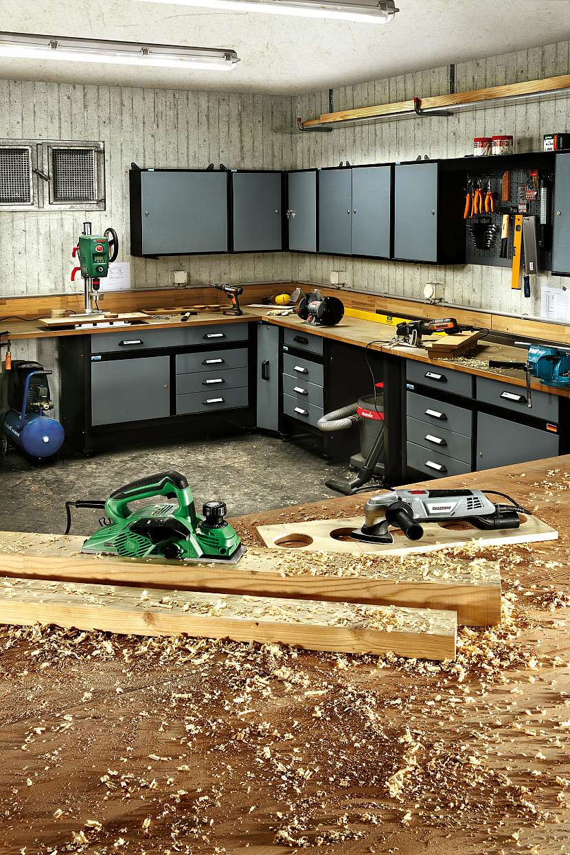 Během práce se vám mohou hromadit zbytky dřeva, kovu nebo jiného odpadu