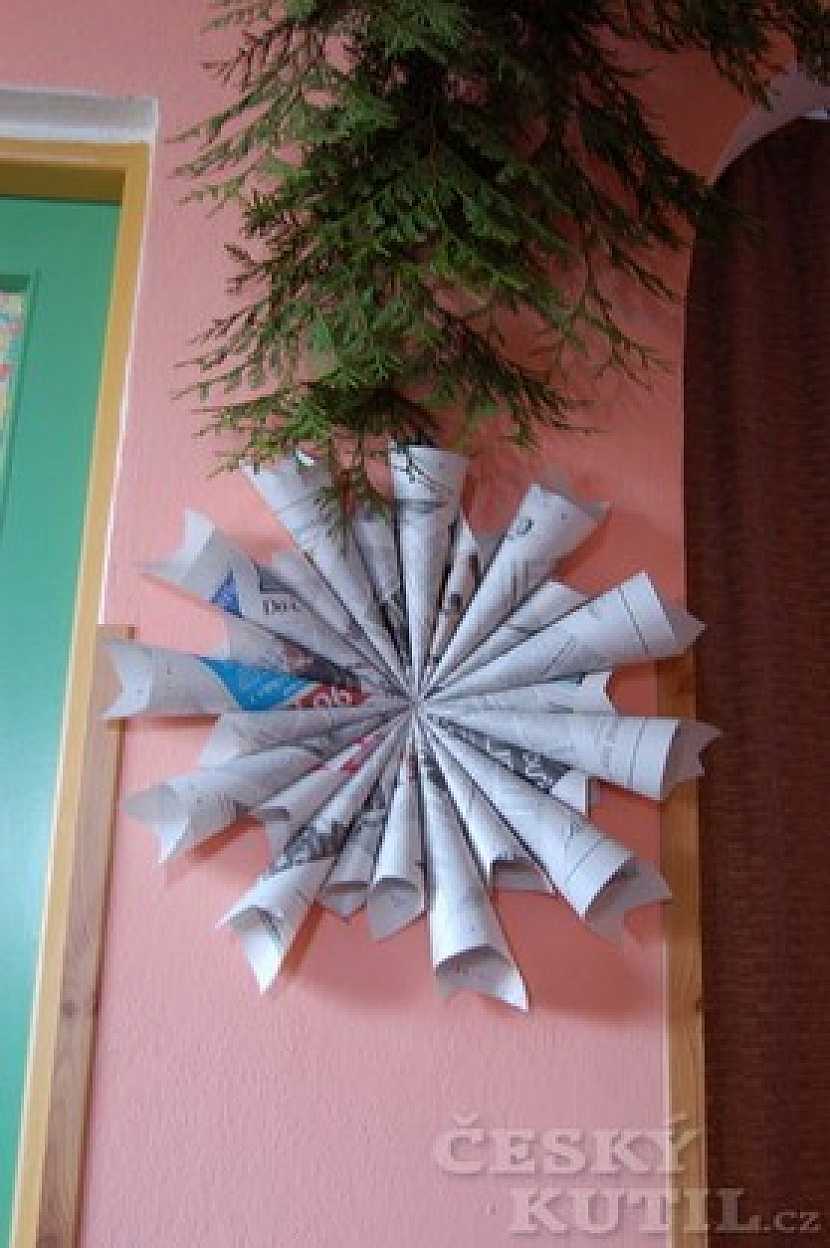 Vánoční hvězda z papíru