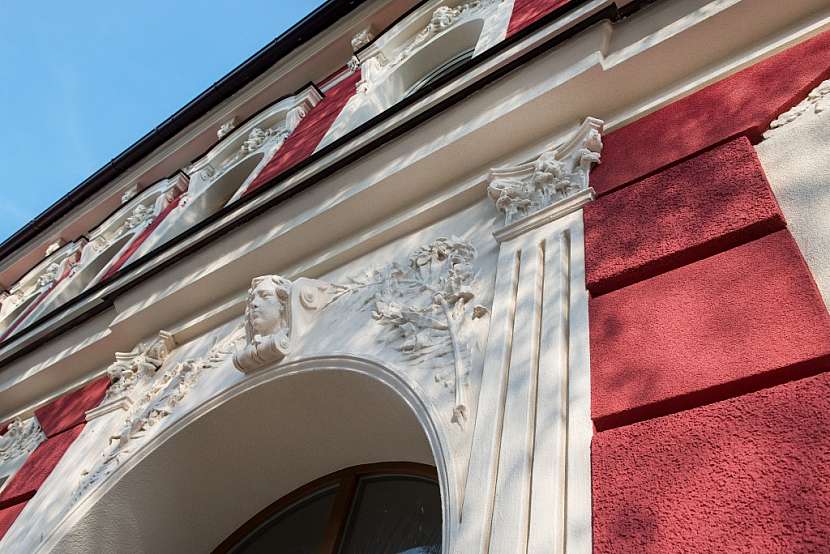 Další vousatý dům stojí v Českých Budějovicích
