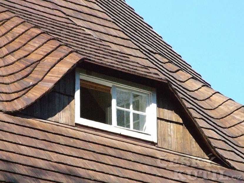 Střechy a střešní krytiny – 4. díl: Dřevěný šindel