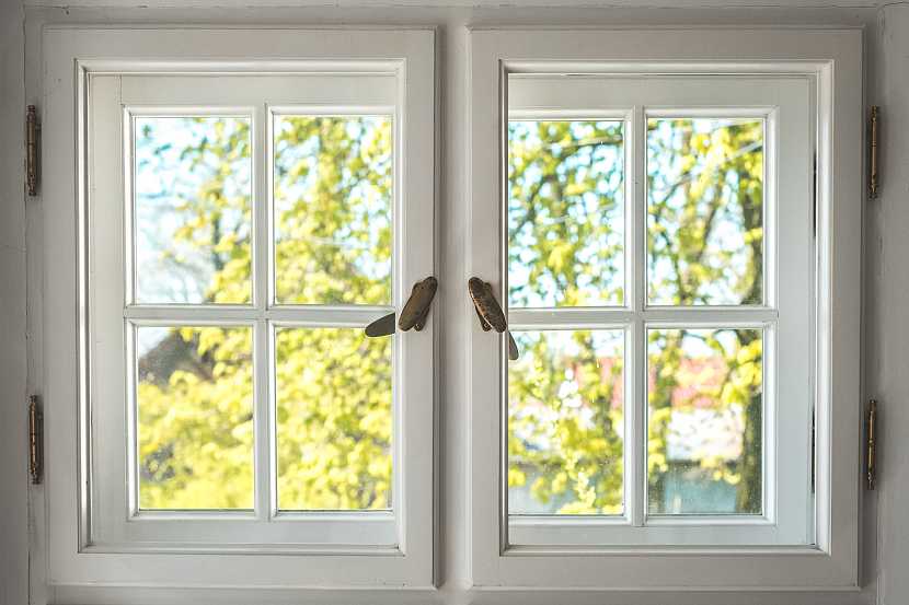 Renovace oken a správný nátěr (Zdroj: Depositphotos)