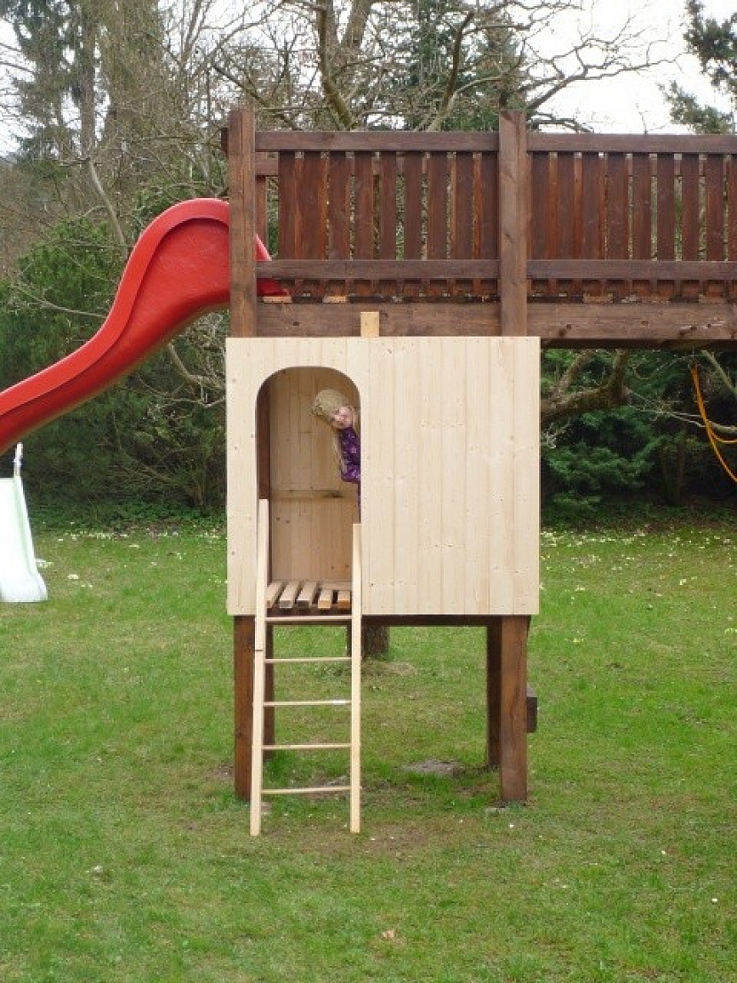 Dětský domeček na zahradu