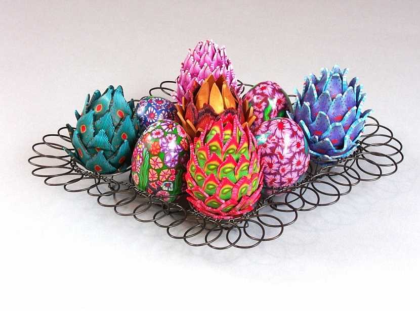 Z drátu vyrobíte nádherný stojan na vajíčka (Zdroj: Ľubomír Dunaj)