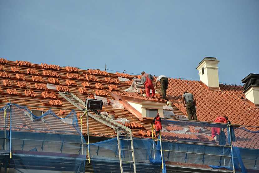 Práce na střeše byly dokončeny během 40 dnů