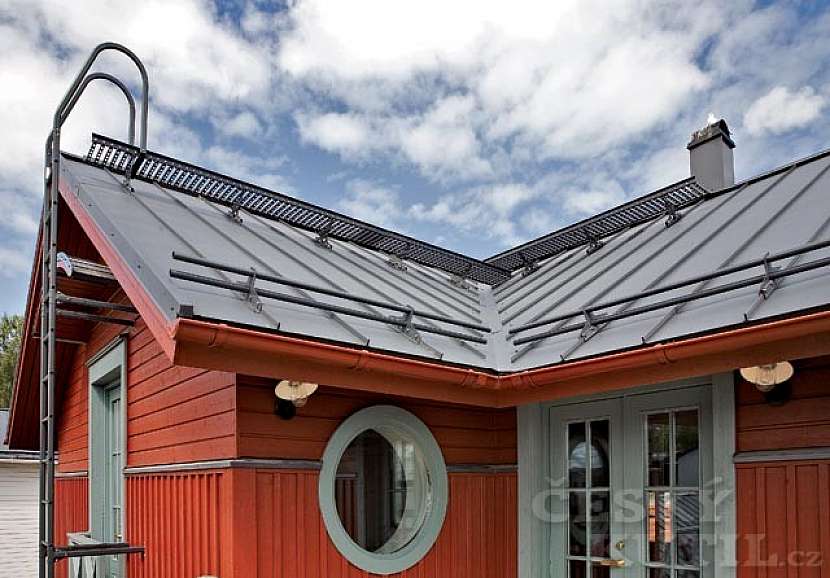 Funkční střecha aneb Od nosné konstrukce až po střešní plechy