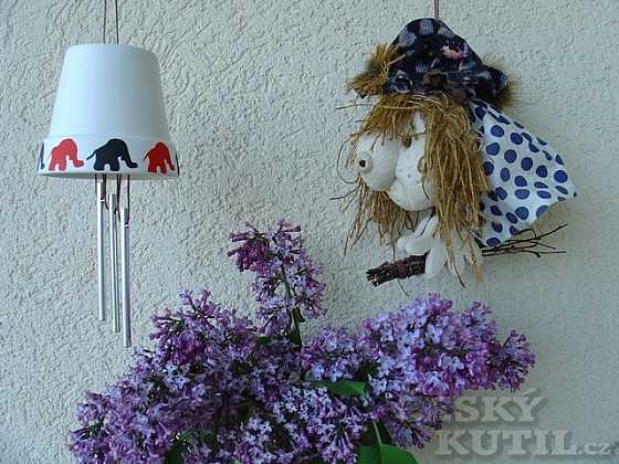otevřít: Kreativní DIY: Jak si vyrobit zvonkohru z květináče