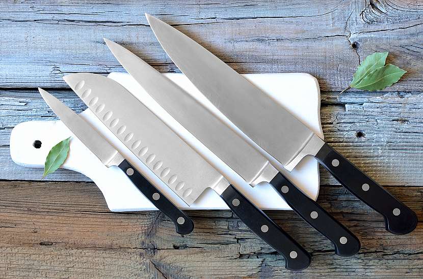 Bezpečný je pouze ostrý nůž, tupý vás může nepříjemně poranit (Zdroj: Depositphotos (https://cz.depositphotos.com))