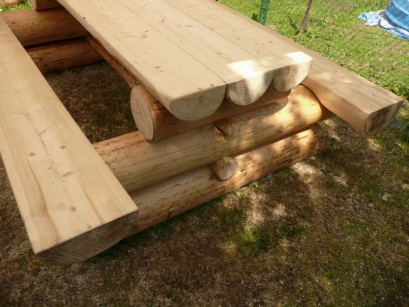 Moření dřeva nábytek pozvedne (Zdroj: Pavel Kutil Zeman)