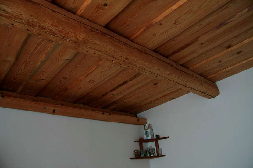 Rekonstrukce stropu respektovala vzhled původních selských stavení (Zdroj: Jaroslav Kropáč)