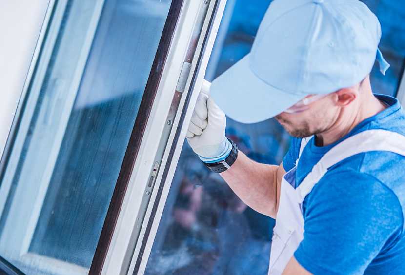 S odborníkem si můžete domluvit pravidelný servis a údržbu oken