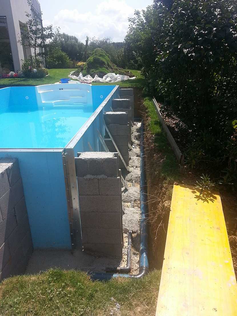 Kvalitní izolace bazénu prodlouží koupací sezónu