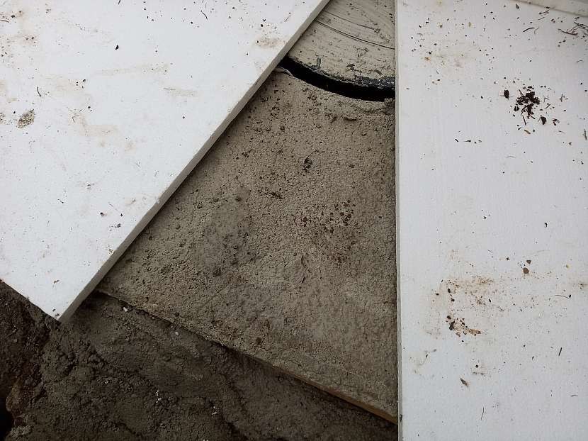 Polystyrenové desky zabrání úniku tepla z betonu