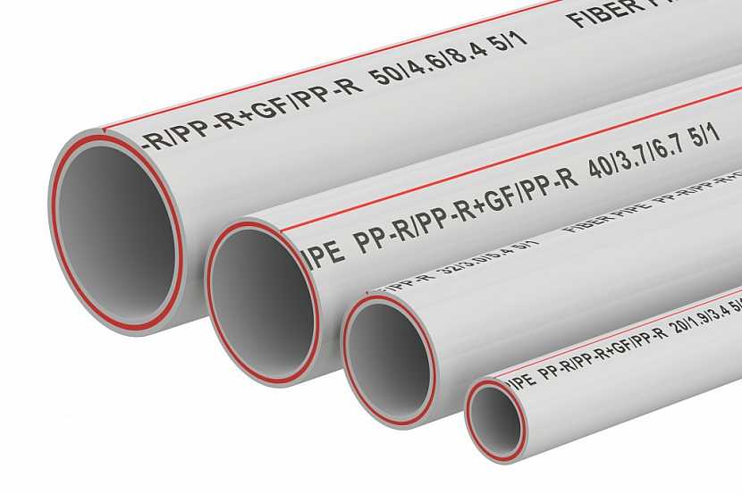 Plastové PP-R trubky jsou nejpoužívanější pro rozvody teplé vody do podlahového topení či radiátorů