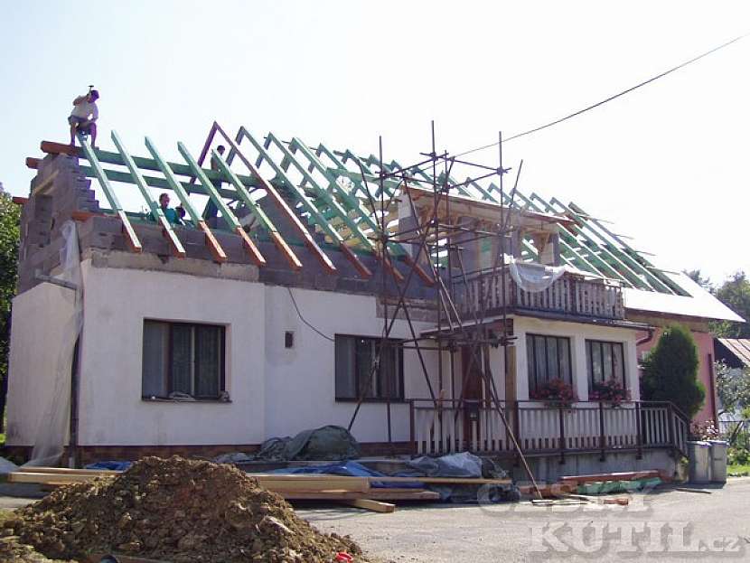 Oprava střechy a úprava obytného podkroví