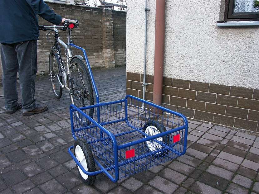 Praktický vozíček za kolo