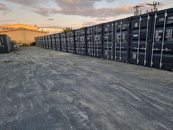 otevřít: Když vám doma dochází místo, zachrání vás skladovací kontejnery