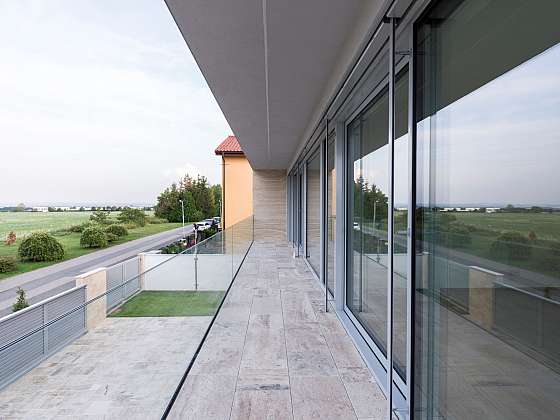 otevřít: Hluk venku neovlivníme. To, kolik z něj pronikne do našeho domova, ale ano