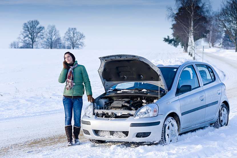 Osobnímu autu je zapotřebí se před zimou věnovat, ušetříte si tak horké chvilky (Zdroj: Depositphotos (https://cz.depositphotos.com))