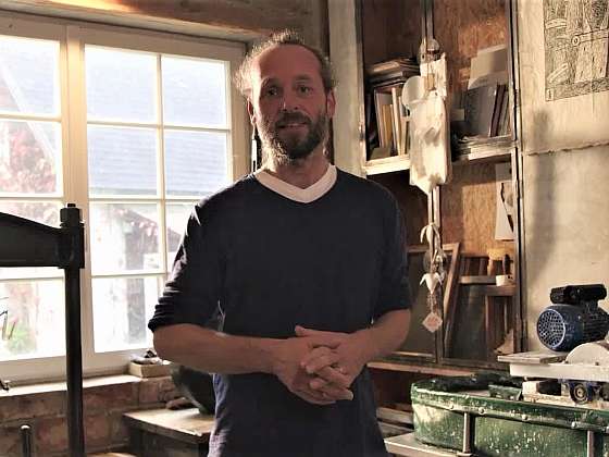 otevřít: Michal Gorec je mladý muž, který naprosto propadl lásce k ruční výrobě papíru