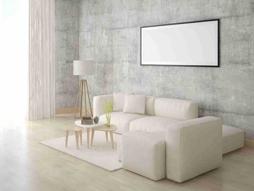 K dekorativní barevné stěně se hodí jednoduché linie bílého nábytku