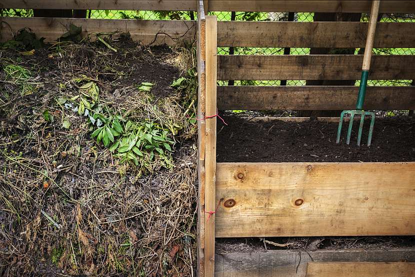 Kompost patří do každé zahrady, je vynikajícím zdrojem živin pro rostliny všech tratí