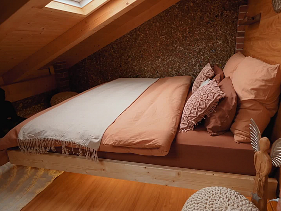 Levitující postel vás bezpečně přenese do říše snů (Zdroj: Prima DOMA MEDIA, s.r.o.)