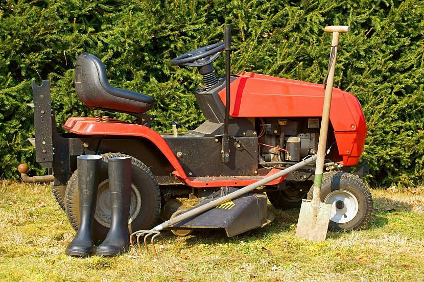 Zahradní traktor: jak tento stroj údržbou probudit po zimě k životu? (Zdroj: Depositphotos)