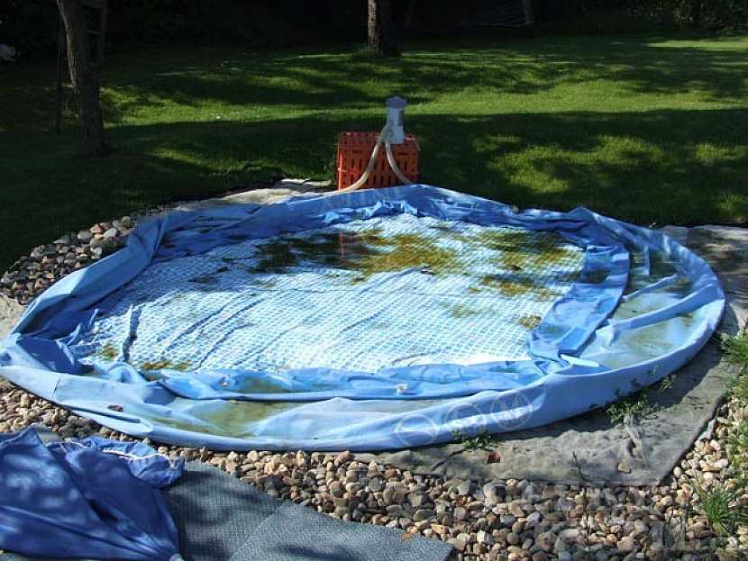 Lepidlo na měkčené plasty Ceys – lepení díry v bazénu