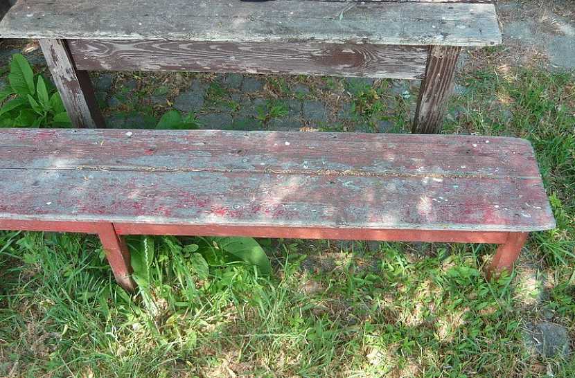Renovace dřevěné lavičky